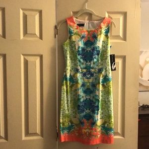Women’s floral dress. New with tags. Size 2P